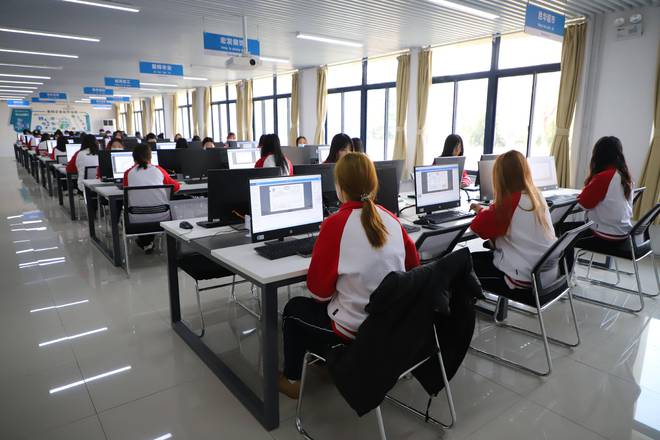 高端智庫看山東|助推職業(yè)教育現(xiàn)代化 專家團走進威海職業(yè)學院